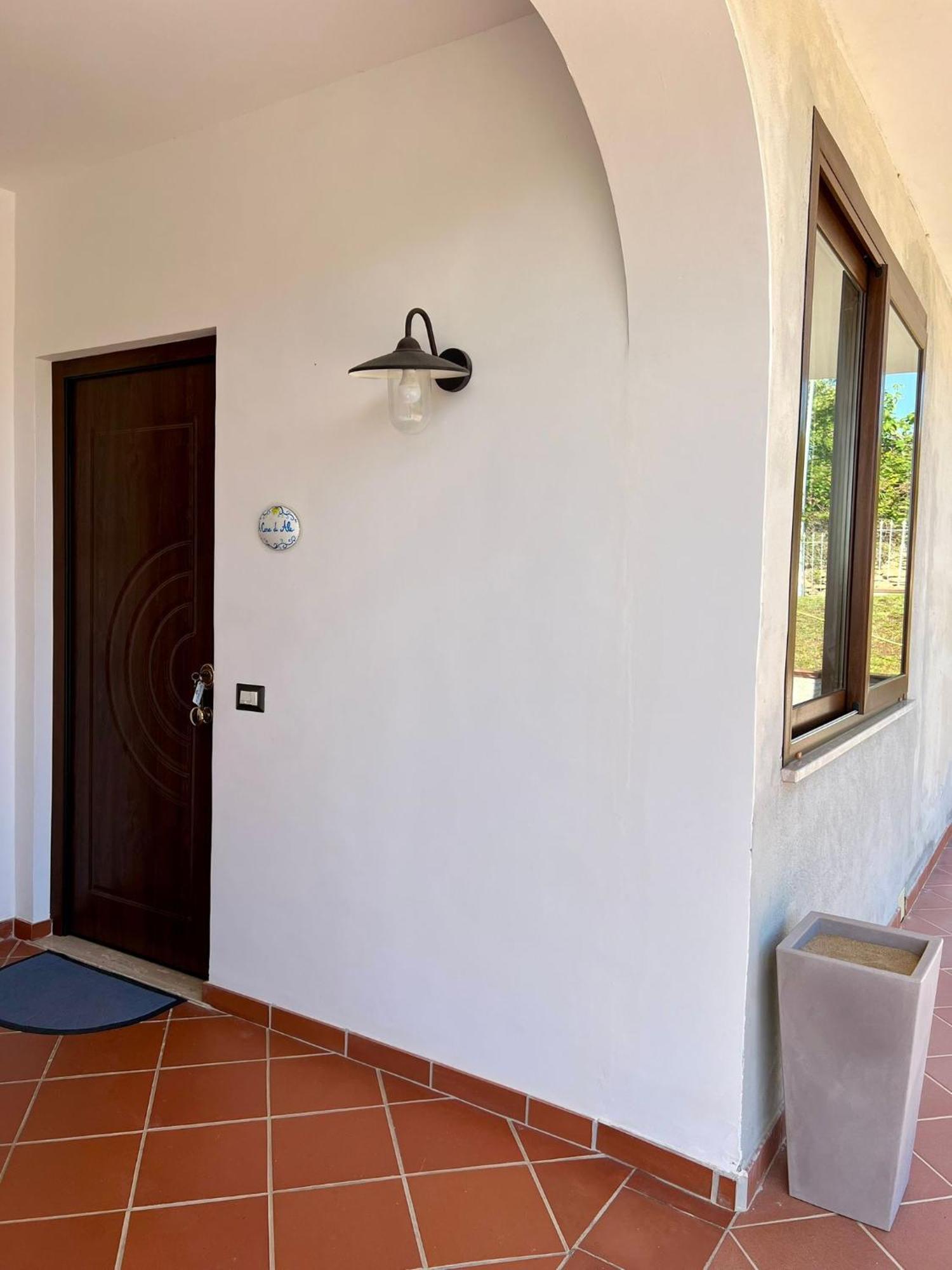 サンタ・マリア・ディ・カステッラバーテA Casa Di Aleアパートメント エクステリア 写真